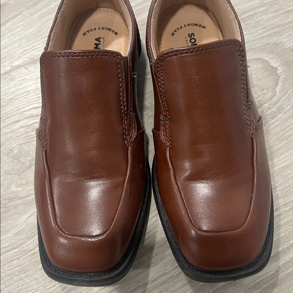 Boys dress shoes